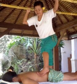 ashiatsu massage practice by Bali BISA trainer