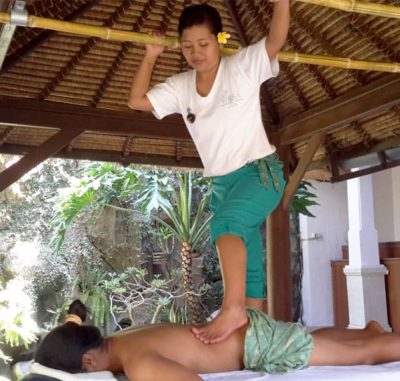 ashiatsu massage practice by Bali BISA trainer